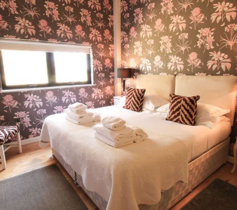 Jules Lodge at Brompton Lakes Richmond,