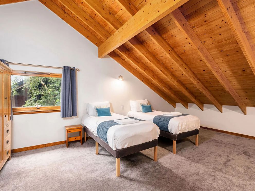 Keldy Classic Silver Birch wheelchair accessible cabin cabin.