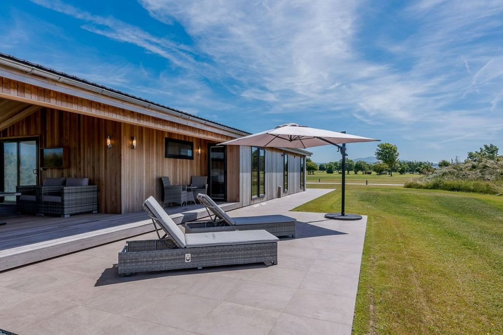 North Lakes Lodges
