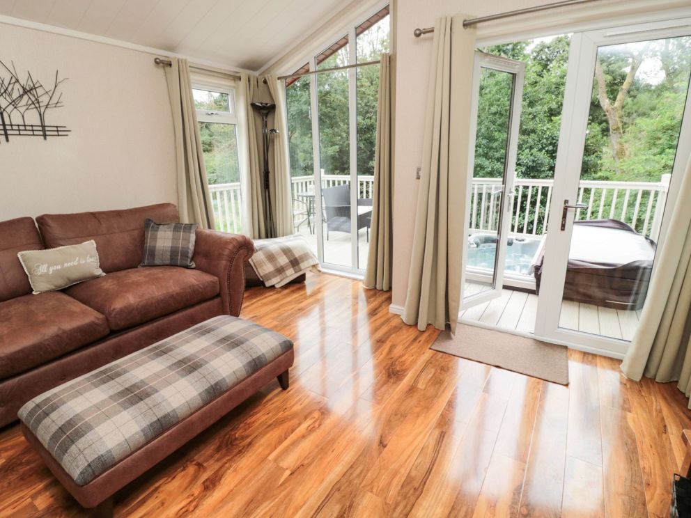 Number 43 Burnside Lodge, Northumberland - lodge for rent with hot tub