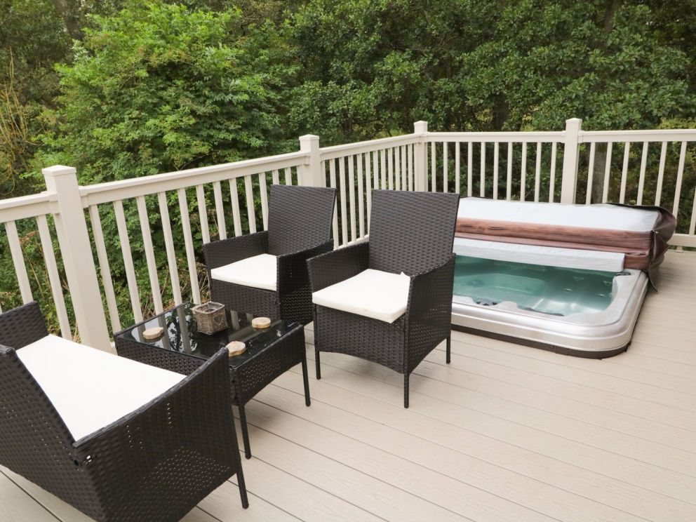 Number 43 Burnside Lodge, Northumberland - lodge for rent with hot tub