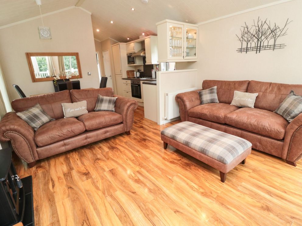 Number 43 Burnside Lodge, Northumberland - lodge for rent with hot tub
