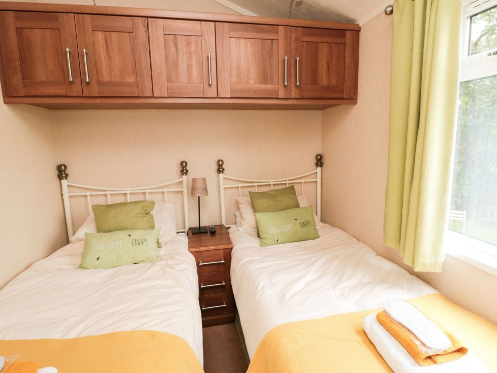 Number 43 Burnside Lodge, Northumberland - lodge for rent with hot tub