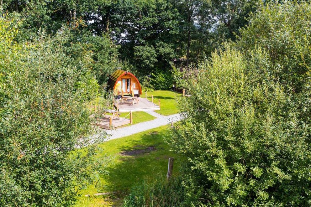 Paradise Lakeside Lodges