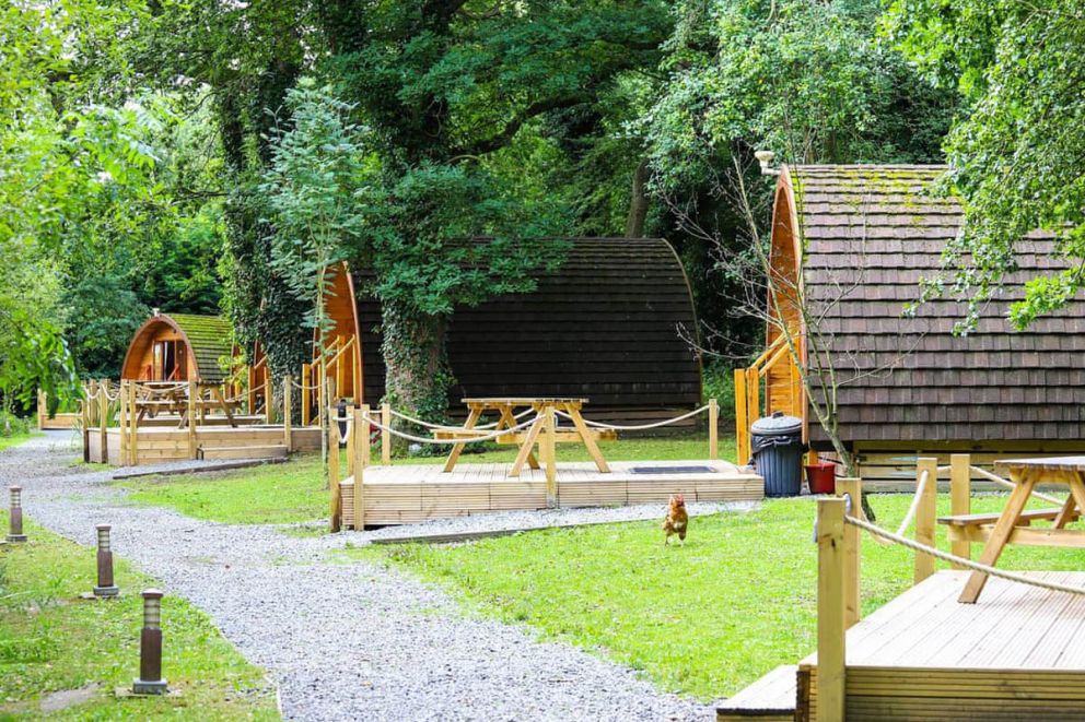 Paradise Lakeside Lodges
