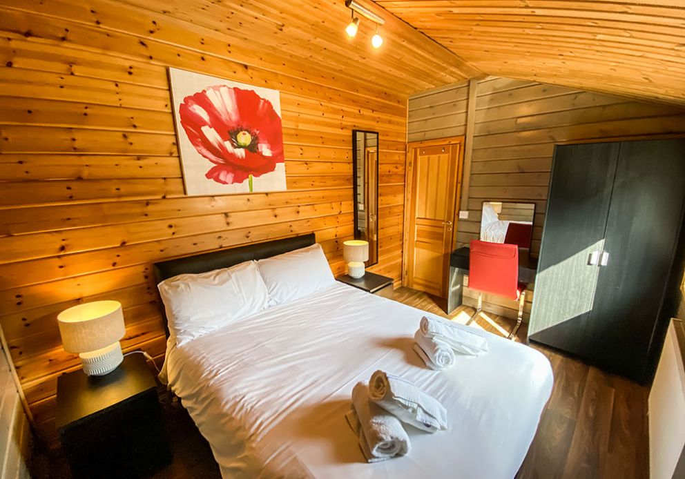 Pet friendly hot tub lodge near Blackpool