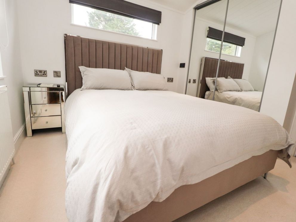 Retreat By the Bowers, Cumbria - for rent with hot tub