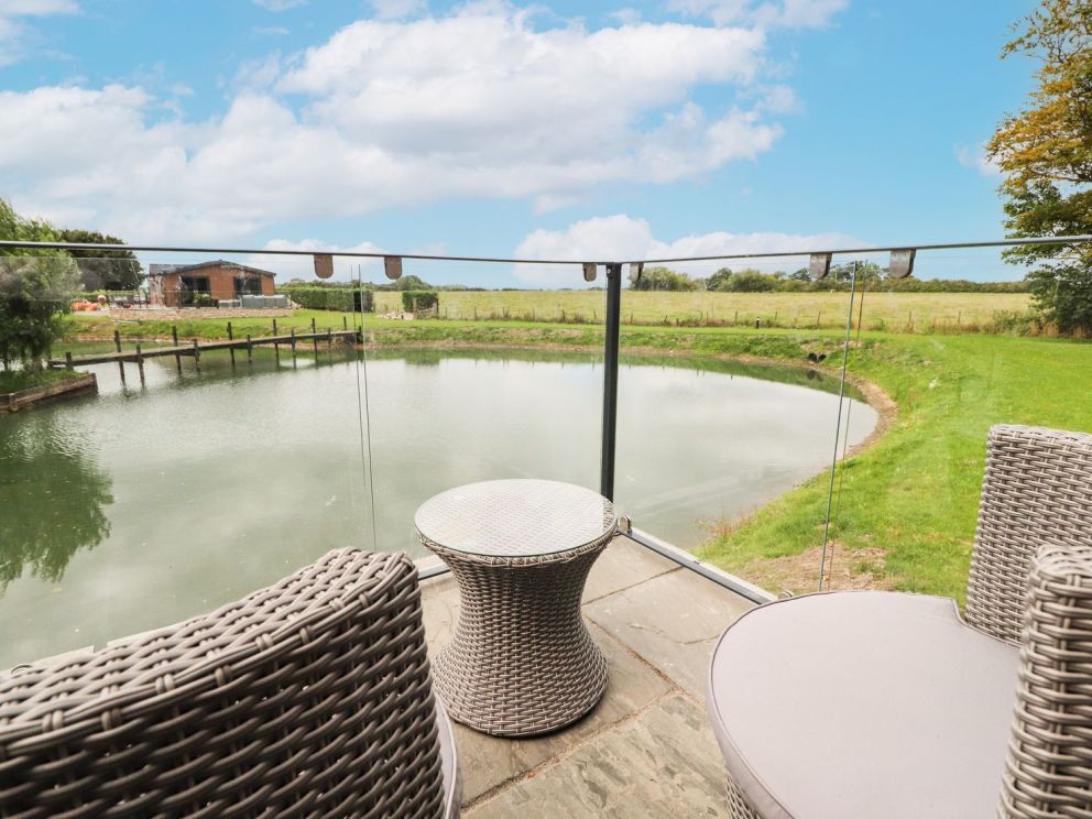 Retreat By the Bowers, Cumbria - for rent with hot tub