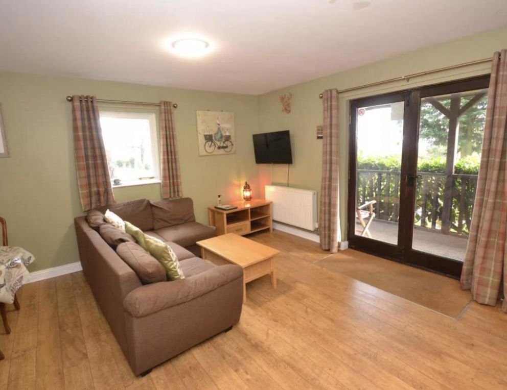 Rockland Lodges in Pickering - for rent pet friendly with hot tub