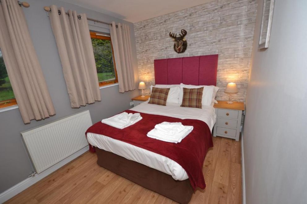 Rockland Lodges in Pickering - for rent pet friendly with hot tub