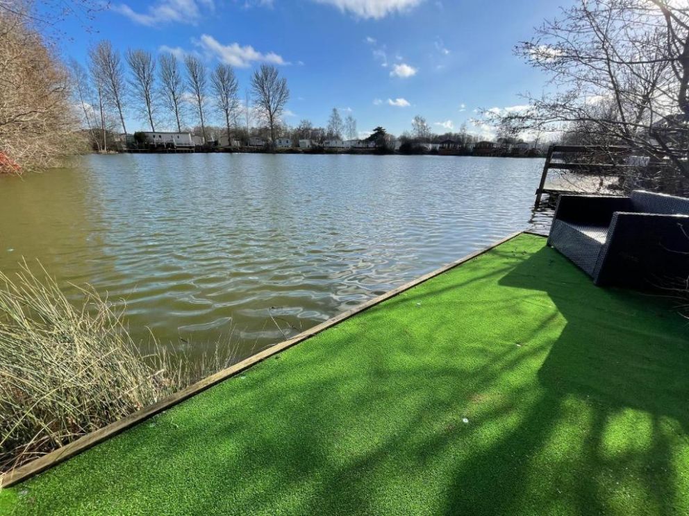 Rudd lake Luxury Lakeside Lodge at Tattershall Lakes, Lincolnshire - pet friendly, holiday lodge, lakeside with hot tub and fishing