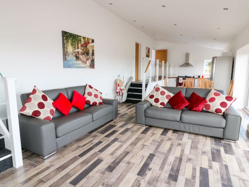 The Cottage at Bear Inn, Derbyshire - for rent on the southern borders of the Peak District