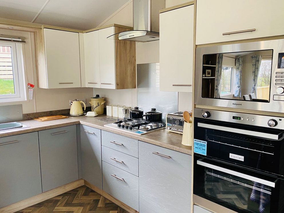 The Lodge oven & hob at Docker Holiday Park 