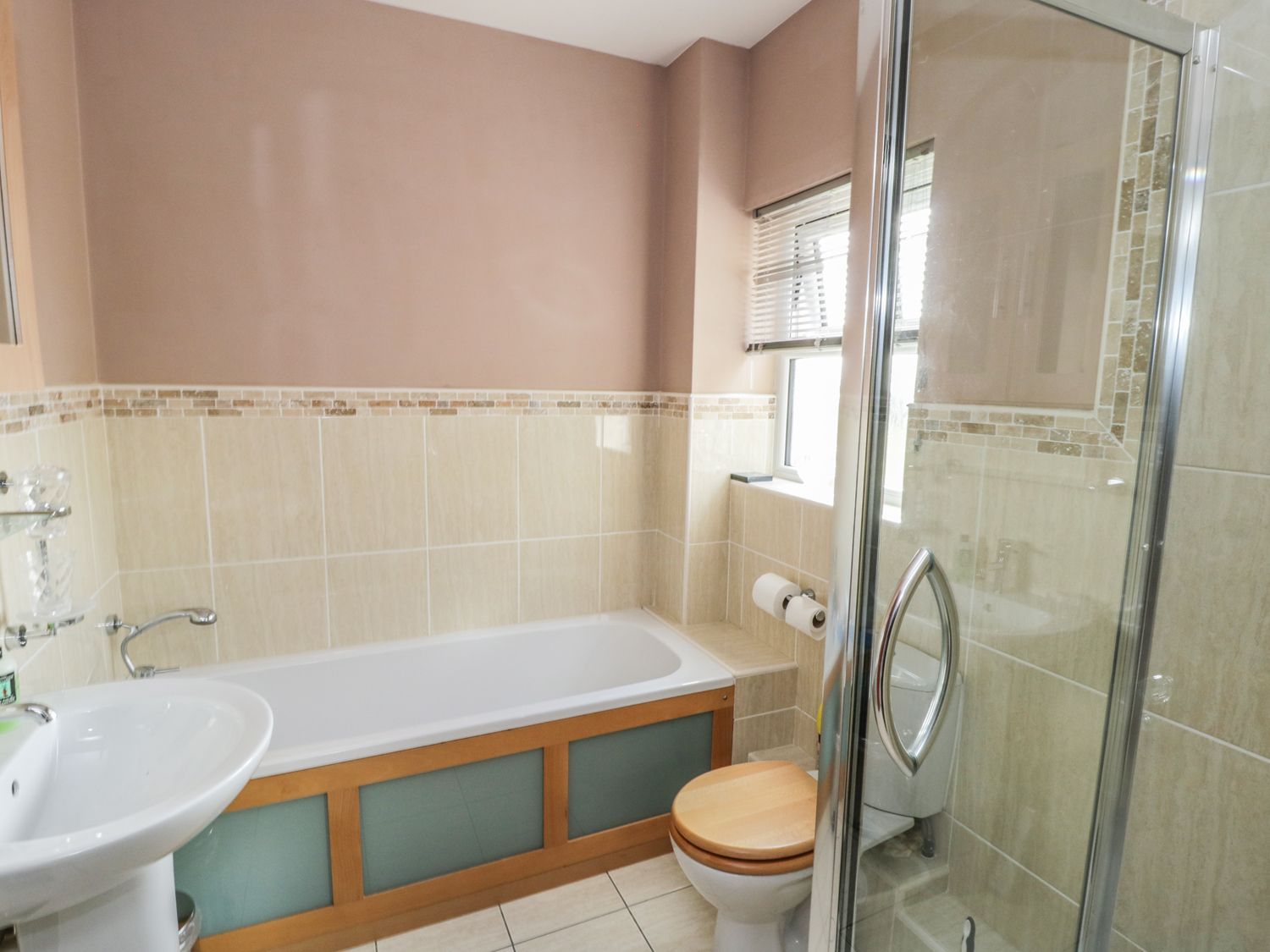 The Lodge Newfield Auckland, Durham Self Catering Holiday