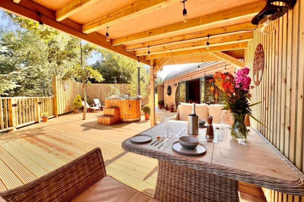 The Pines Treehouse at Treetops Hideouts
