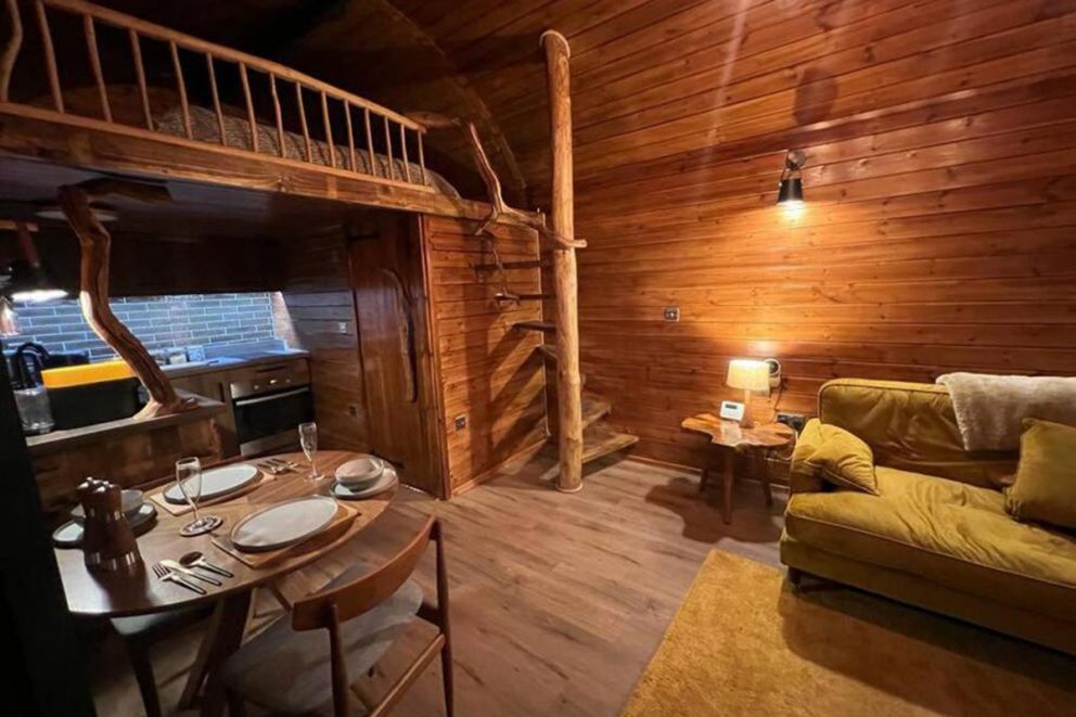 The Pines Treehouse at Treetops Hideouts