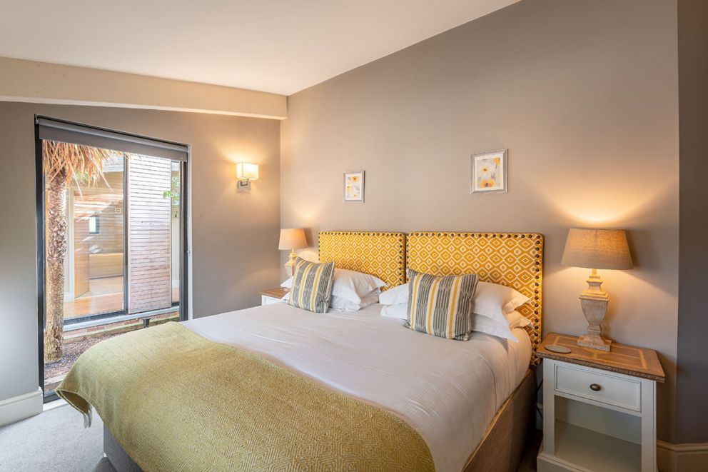 Twenty One at Brompton Lakes