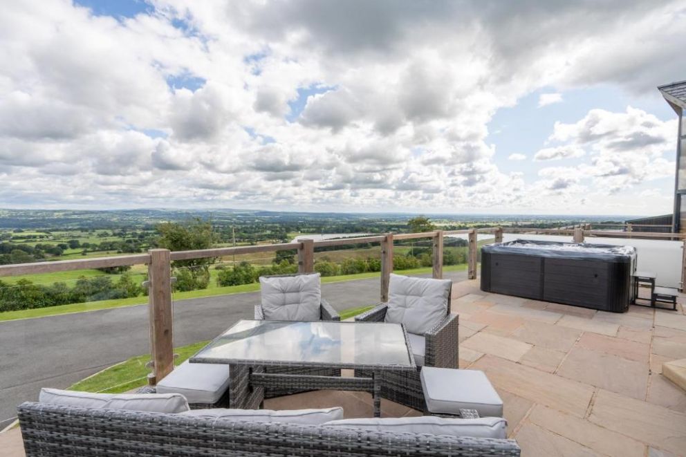 Valley View Luxury Lodges Gamekeepers 4 Bedroomed