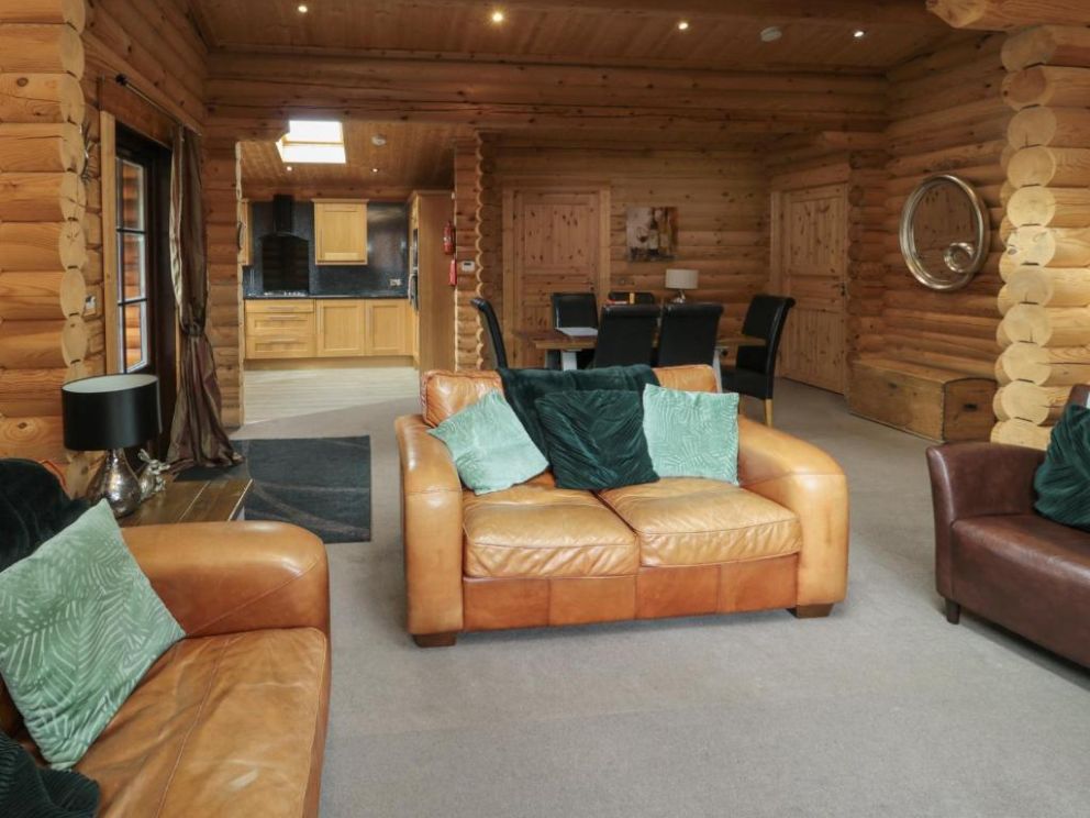 Welcome Hjem Log Cabin