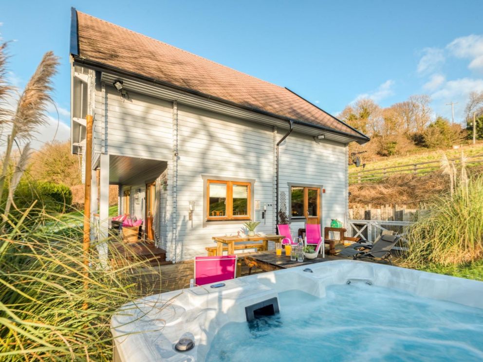 Whinstone View Lodges in Great Ayton - pet friendly lodges for rent with hot tub