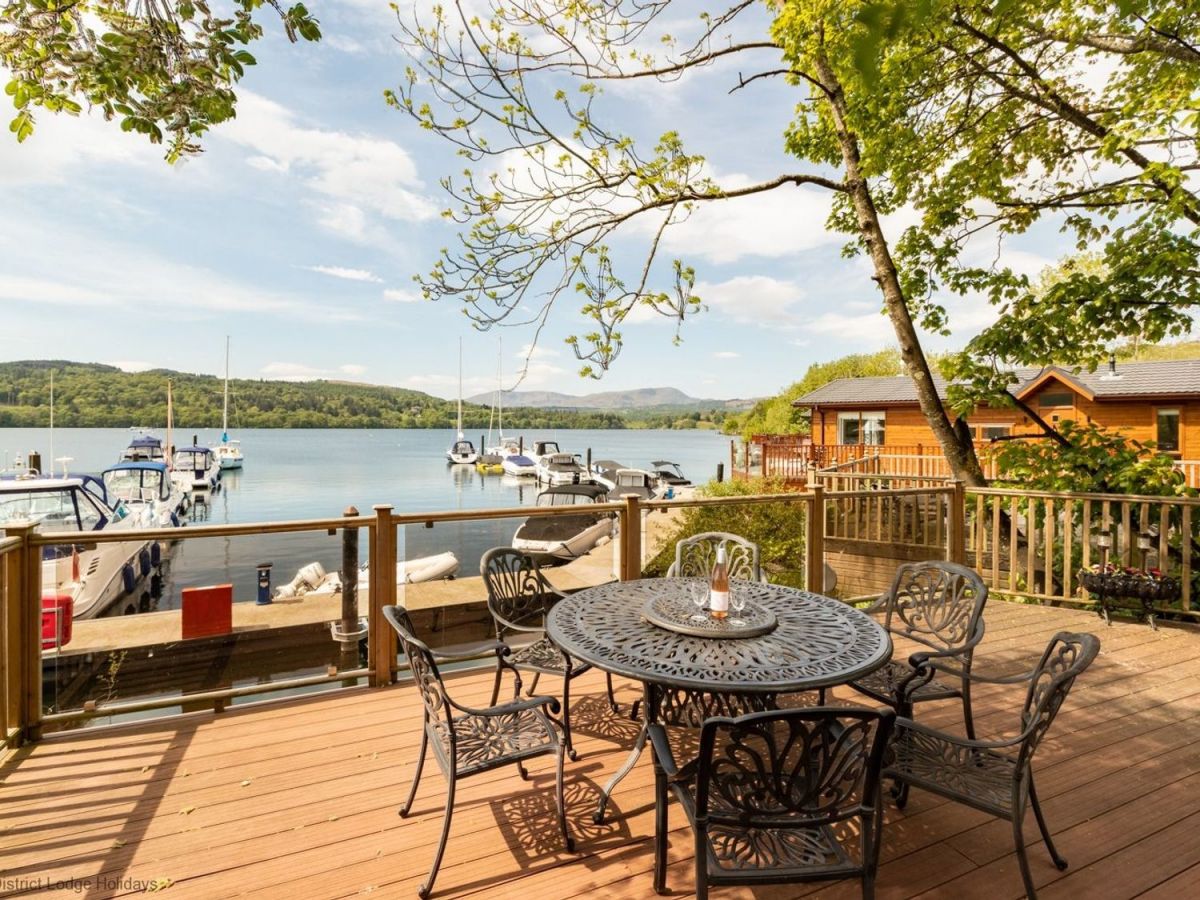 White Cross Bay Lake Windermere, Cumbria Self Catering Holiday Lodges