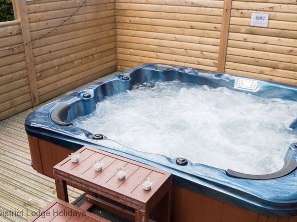 White Cross Bay, Windermere - for rent some with hot tubs, lake and mountain views