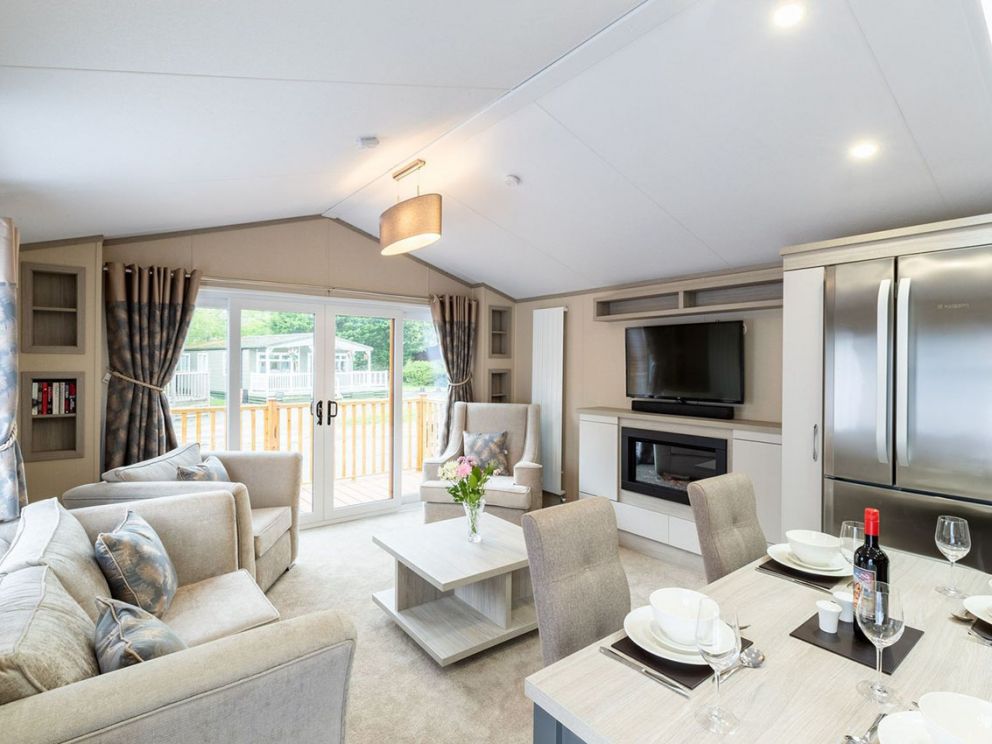 White Cross Bay, Windermere - for rent some with hot tubs, lake and mountain views