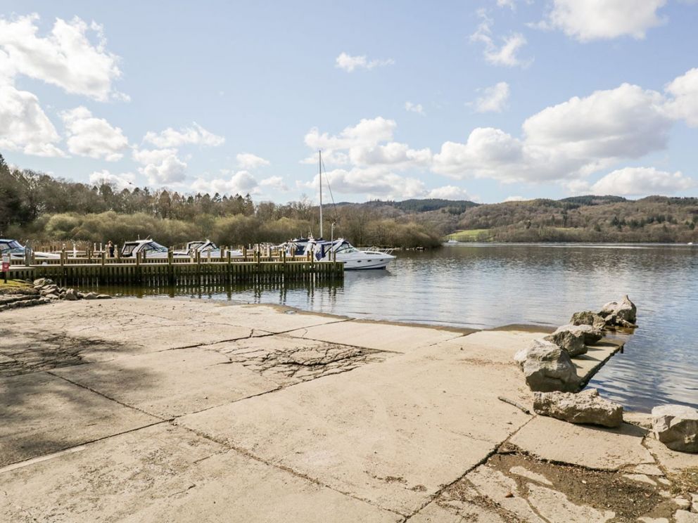 White Cross Bay, Windermere - for rent some with hot tubs, lake and mountain views