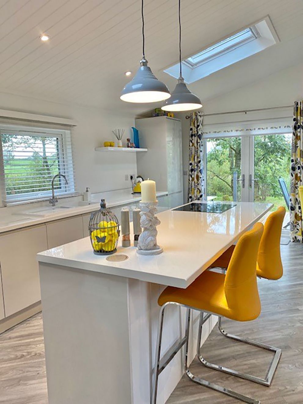 Wine Down Retreat kitchen island at Docker Holiday Park
