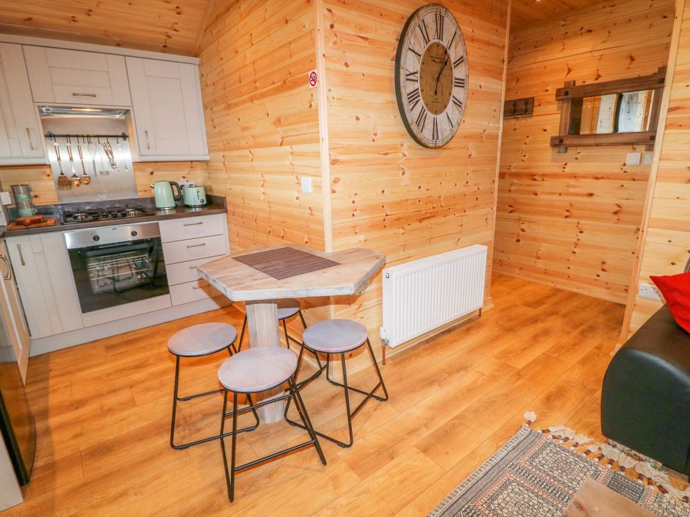 Alken Cabin in Bushmills - 2 bedroom log cabin, sleeping up to 5 people