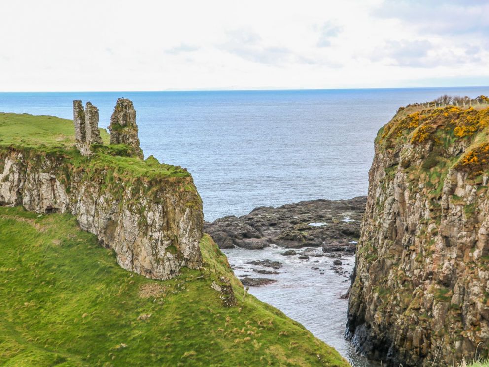 Alken Cabin in Bushmills - 2 bedroom log cabin, sleeping up to 5 people