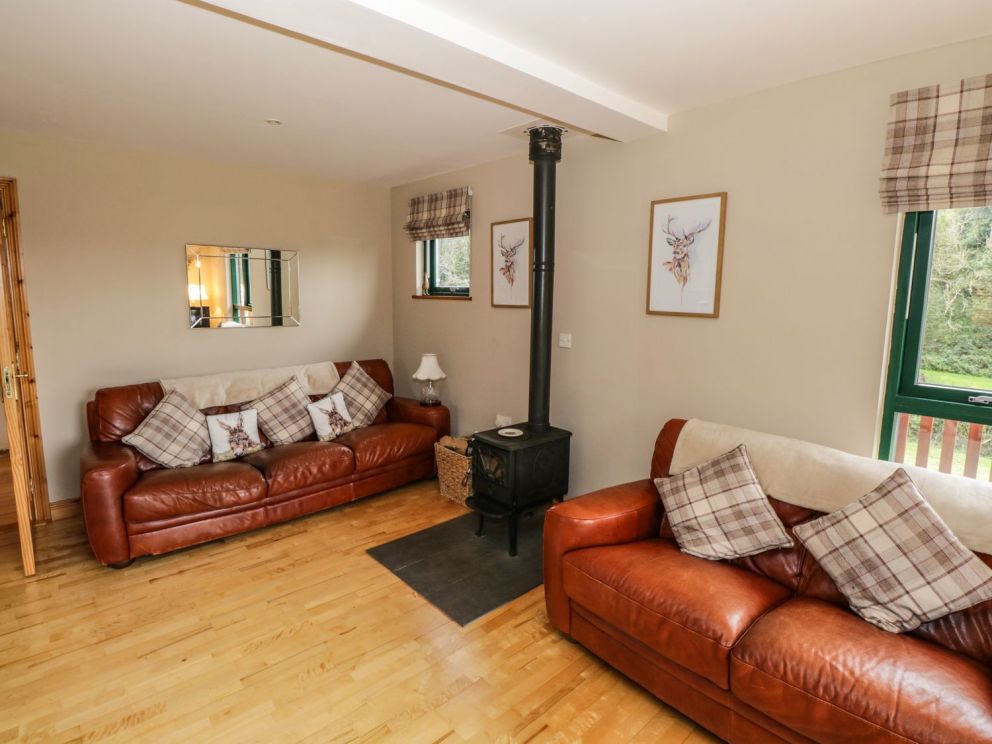 12 Cornadarragh in Pleydell near Belturbet - for rent with wood burning stove