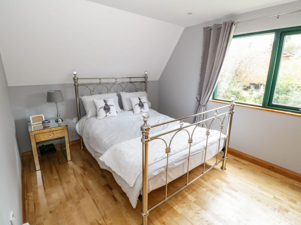 12 Cornadarragh in Pleydell near Belturbet - for rent with wood burning stove