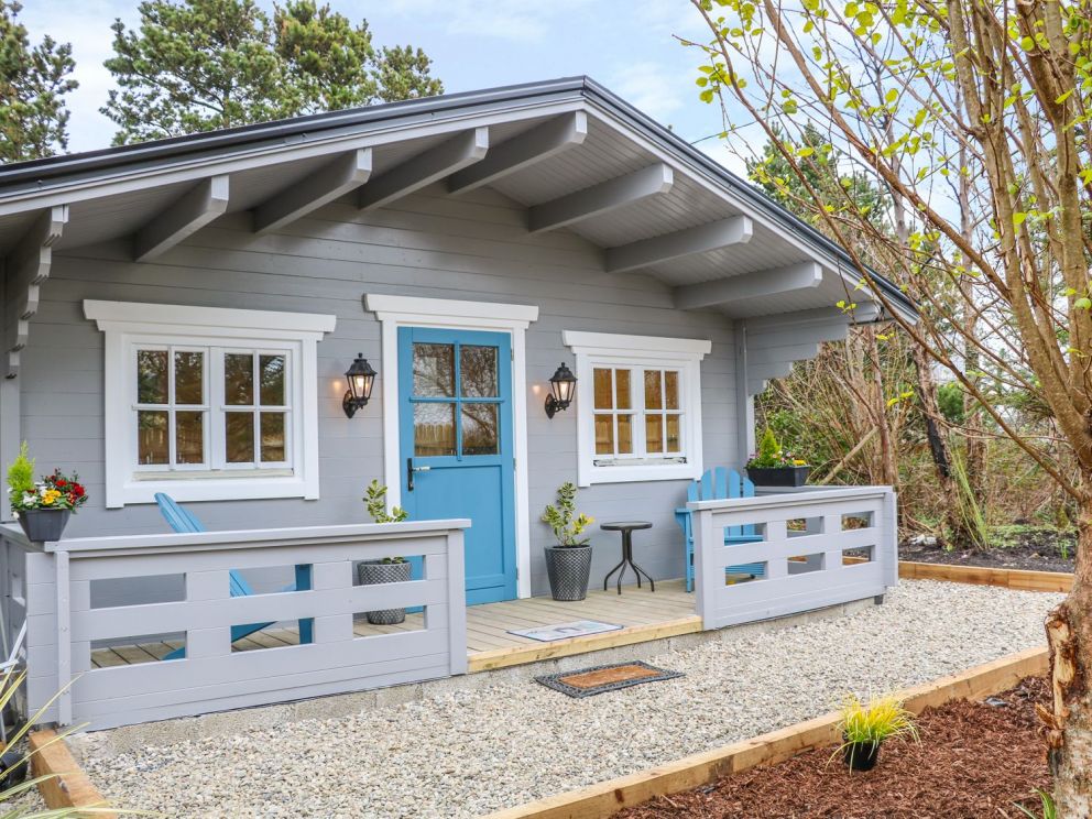 Inisean Lodge, Dunglow - for rent near the sea