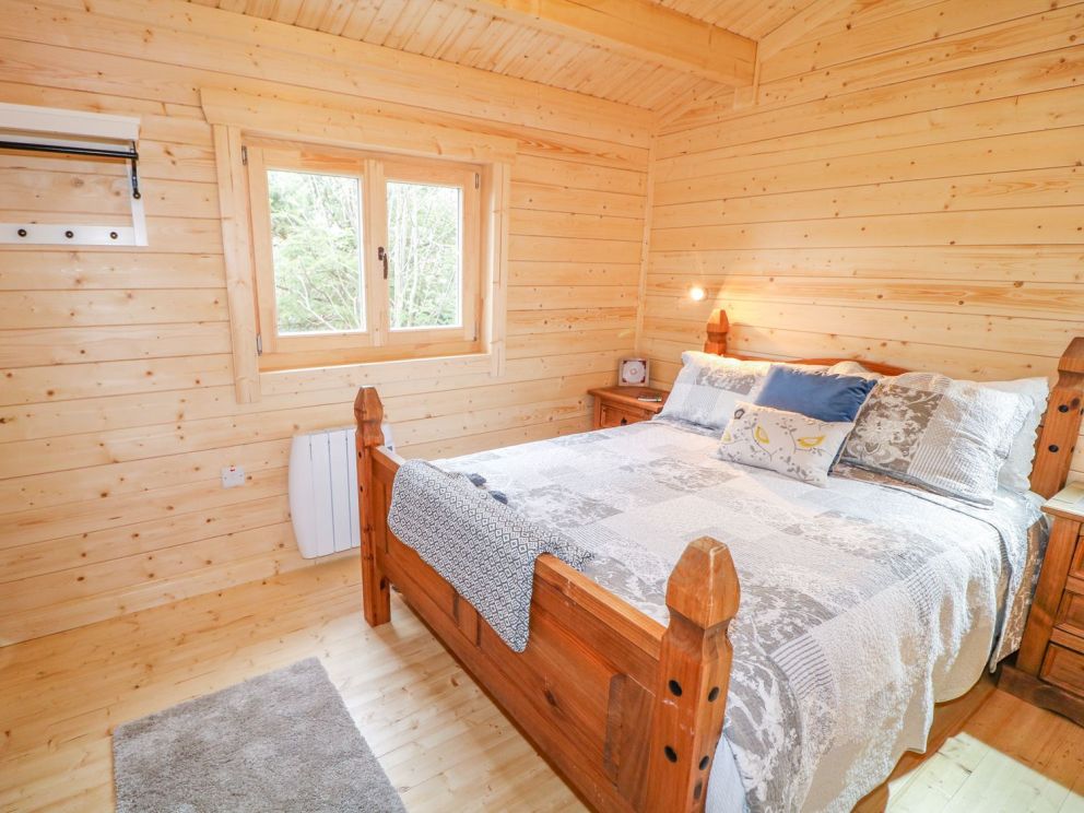 Inisean Lodge, Dunglow - for rent near the sea