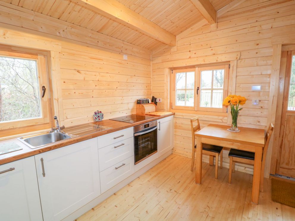 Inisean Lodge, Dunglow - for rent near the sea