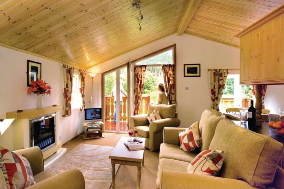 Angecroft Park Borders