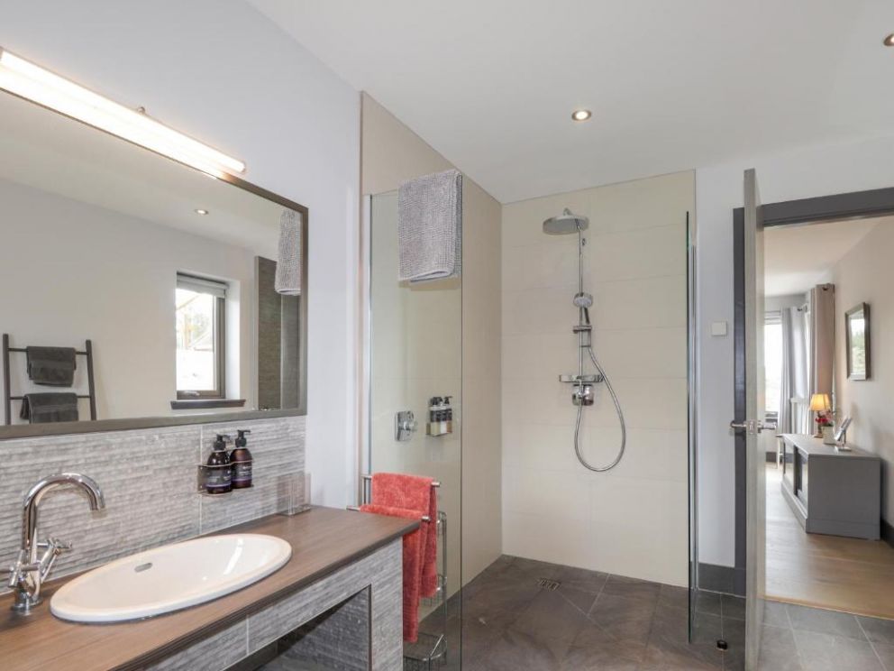 Ben Luna Lodge near Loch Ness