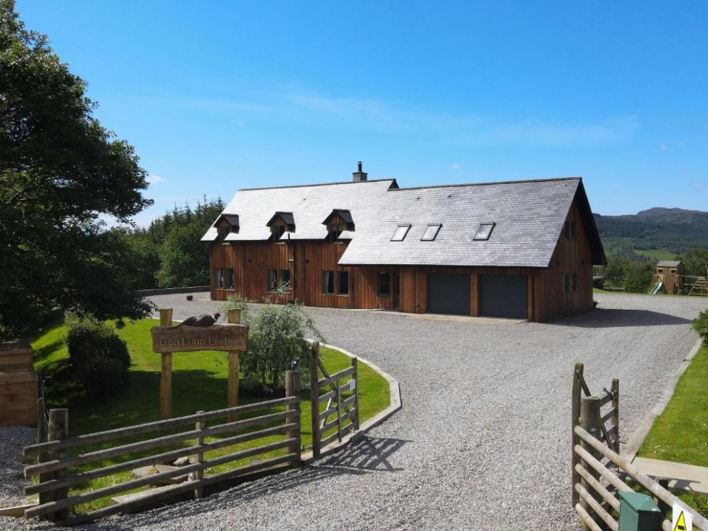 Ben Luna Lodge near Loch Ness
