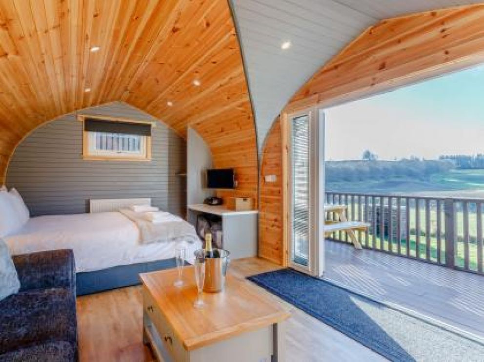 Bridgend of Pearsie Pods in Kirriemuir, Angus - for rent with hot tub and BBQ hut