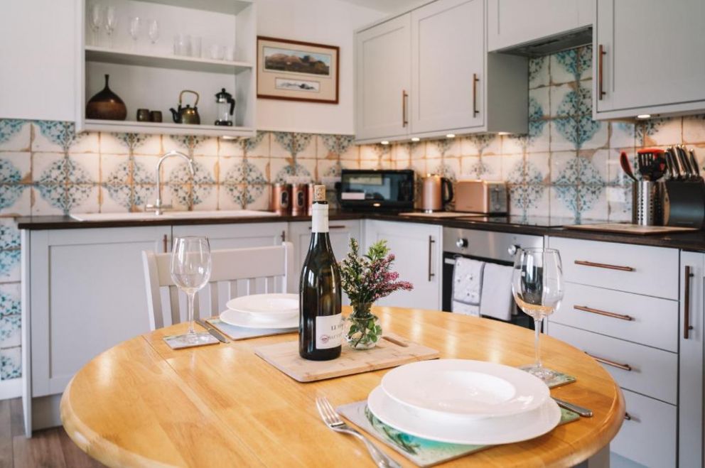 Frances' Sketch Pad with Hot Tub