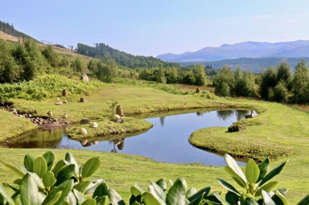Frances' Sketch Pad with Hot Tub