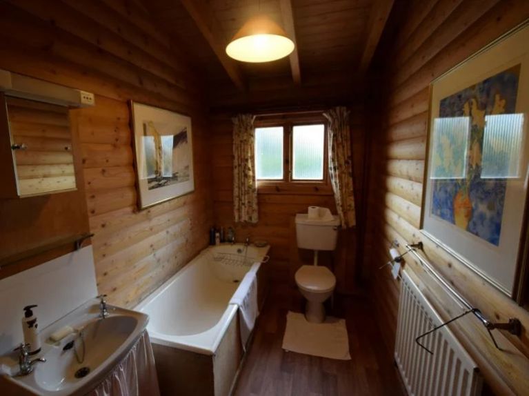 Garpel Estate Cabin in Muirkirk Muirkirk, Ayrshire Self Catering