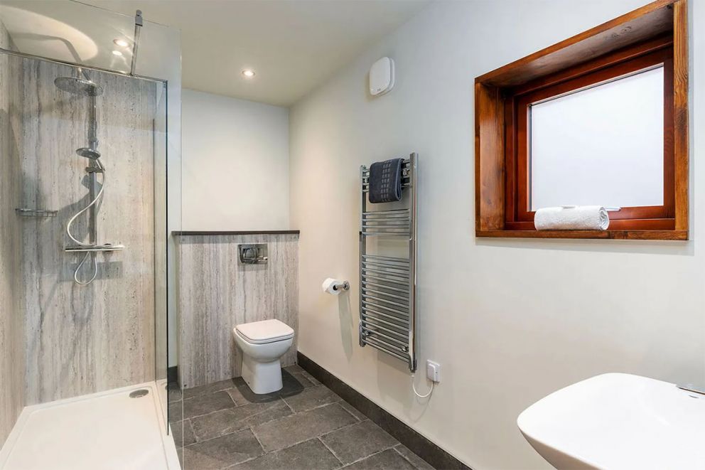 Glentress Forest Golden Oak Treehouse for 10 in Scottish Borders