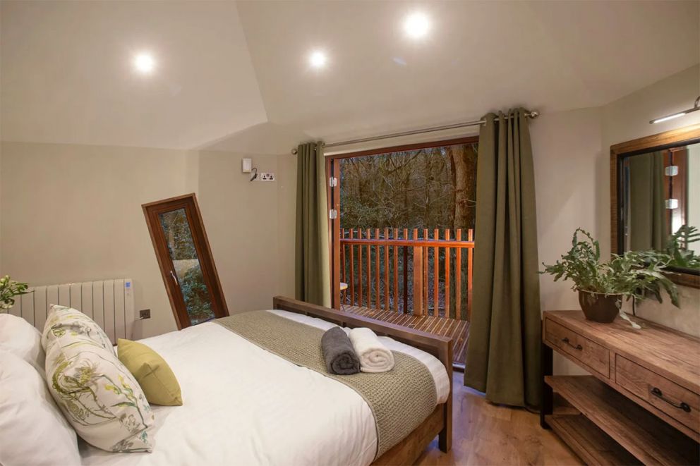 Glentress Forest Golden Oak Treehouse for 10 in Scottish Borders