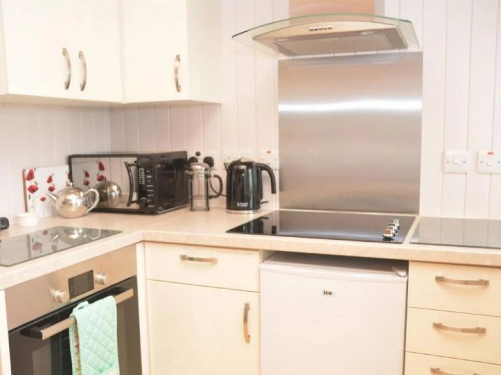 Green Pastures Hot Tub Lodge in Kelso - pet friendly lodges for rent with hot tub