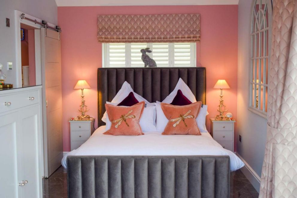 Little Fox Lodge Hideaway, Ballachulish, Glencoe - adult only, lodge for rent with hot tub, overlooking Loch Linnhe in Scotland