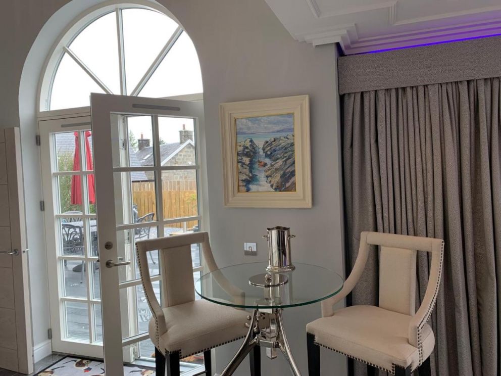 Little Fox Lodge Hideaway, Ballachulish, Glencoe - adult only, lodge for rent with hot tub, overlooking Loch Linnhe in Scotland