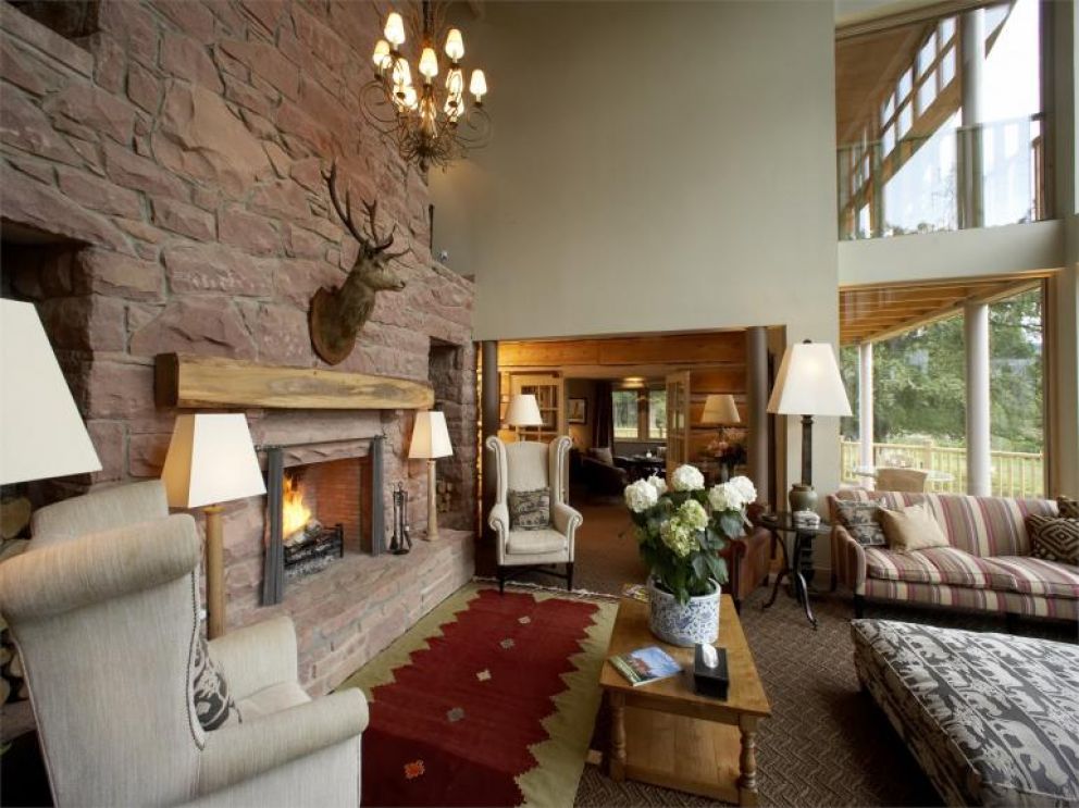 Lodge on River Ness in Inverness - large woodland lodge for rent with onsite fishing