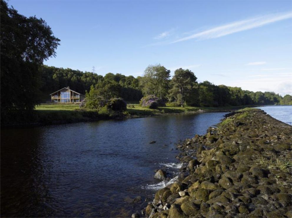 Lodge on River Ness in Inverness - large woodland lodge for rent with onsite fishing